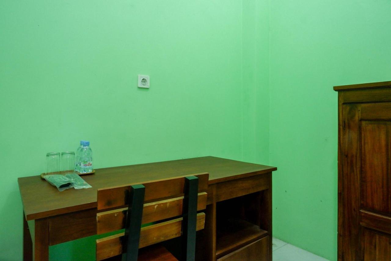 Reddoorz Syariah Near Monumen Jogja Kembali Hotel Kejayan Kültér fotó